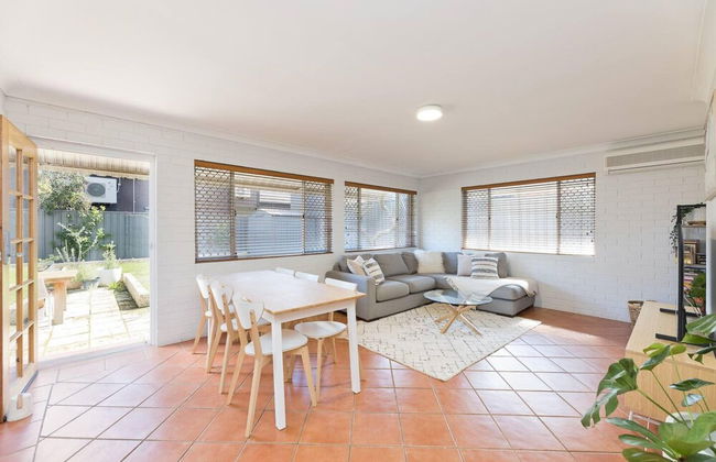 Beautiful 3BR Family Home With Backyard and BBQ - Photo 10