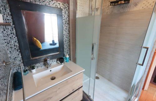 APPARTEMENT CHALEUREUX ARTISTIQUE QUARTIER GARE DU NORD - GARE DE L'EST et GRANDS BOULEVARDS - Foto 15