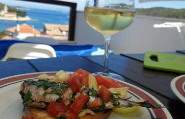 Casa Poquita Vis (Vis town center, seaview terrace) - Photo 6