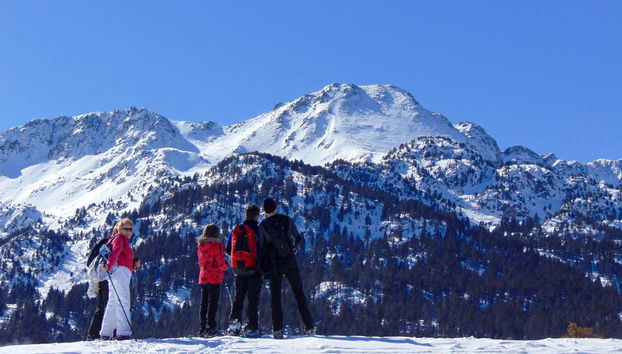 Durante la passeggiata con racchette da neve