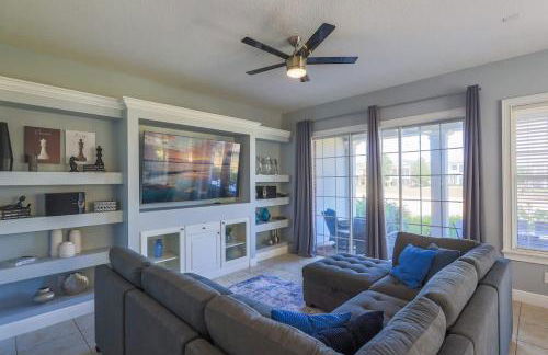 Luxurious Pool Home Overlooking Golf Course - Foto 6