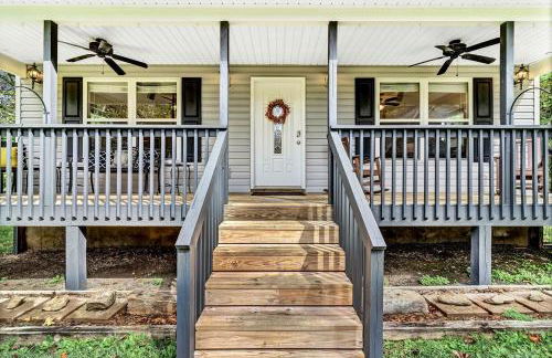 Spacious Mountain Retreat with Bonus Game Room Near Asheville, Barnardsville, NC - Foto 20