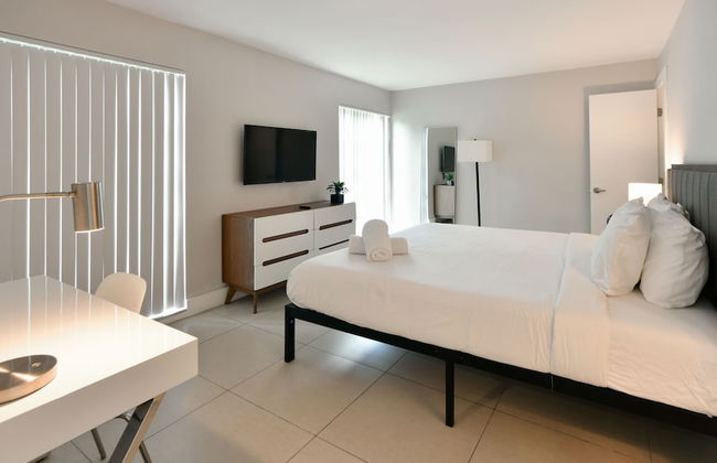 Artrageous on the river By RocketStay - Photo 48