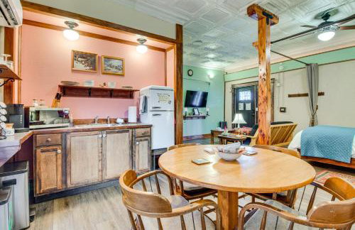 Walk to White River Cozy Studio, Driftys Hideaway - Foto 3