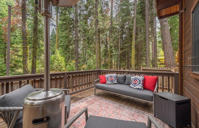 Cozy Pet Friendly Cabin in Lake Tahoe by Sierra Getaways - Foto 28