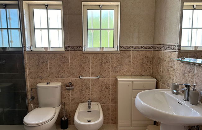 BnB Homes Luxurious Villa With 5 Bedrooms Pool - Foto 76