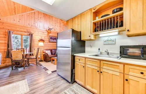 Secluded Bigfork Cabin with Canoes and Views! - Foto 9