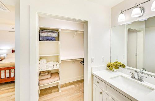 Patio and Workspace Peaceful Riverside Retreat! - Foto 15