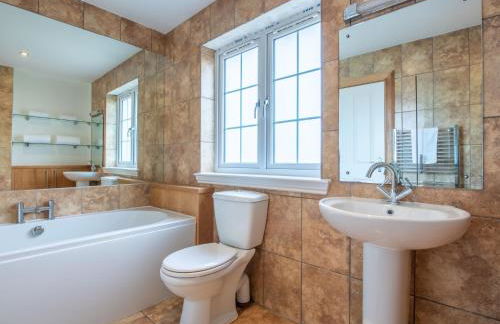 Holiday Home Mountain View Lodge by Interhome - Photo 22