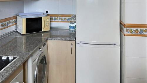 Awesome Apartment In Torremolinos - Foto 5