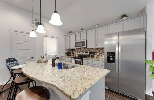 New Modern Bohemian Home Minutes from Epic Waters Indoor Park, Andretti Indoor Karting & Games, AT&T Stadium, Globe Life, Six Flags, Texas Life - Foto 16