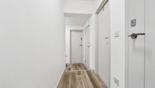 Cheap & Modern Private Double Room - Shared House by AltoLuxo Short Lets & Serviced Accommodation - Foto 2