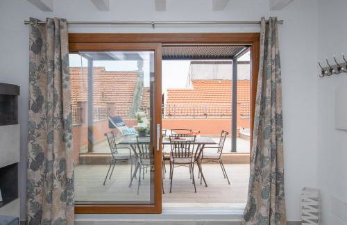 Attico Belvedere - Terrazza con Barbecue e Jacuzzi Privata - Foto 10