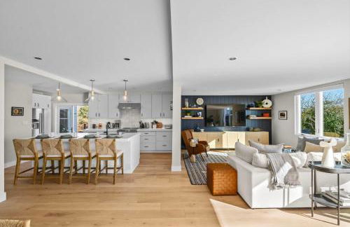 Experience the Pinnacle of Coastal Living at Harbour House - Foto 13