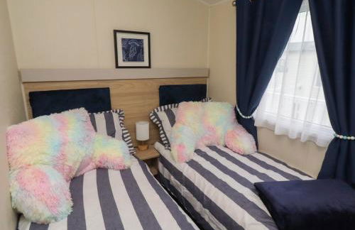 Homeslea 33 Millennium Gardens - Photo 14