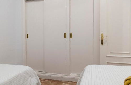 La Bodega Con Parking Gratis - Foto 5