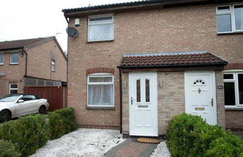 Charming Home - Free Parking - Private Garden - Pass the Keys - Foto 49