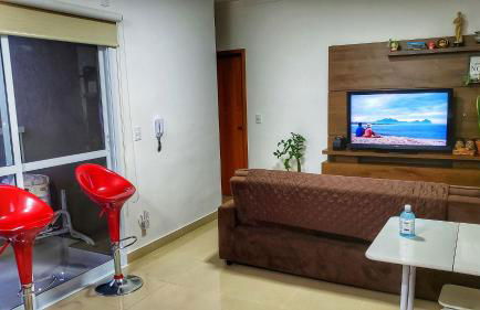 FRODO-APTO 2 dorm, wifi, ar cond suite, vaga garagem - Foto 1