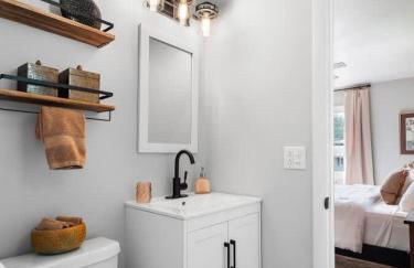 Large Remodeled 4 Bed 3 Bath Secluded With Hot Tub - Foto 22