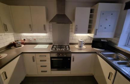 Cosy 2 bed house in Aylesbury - Foto 13