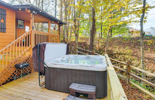Hot Tub and Stone Fire Pit Smoky Mountain Oasis! - Foto 25