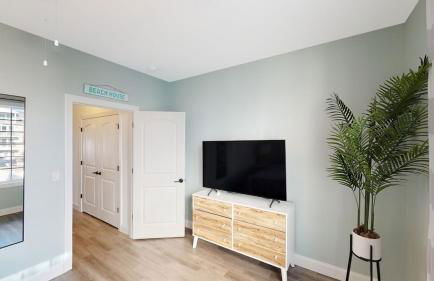 Beach House Steps away from the Boardwalk and Beach with Ocean Views in Seaside Heights! - Foto 61