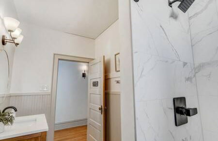 Noble Mansion 7 Bedrooms w Hot Tub Firepit & BBQ - Foto 26