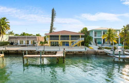 Sunset Harbor Waterfront Villa with Dock Cabana Club - Foto 11
