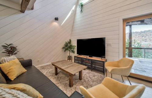 Modern Cabin with View, Pet-Friendly, Close to town - Foto 15