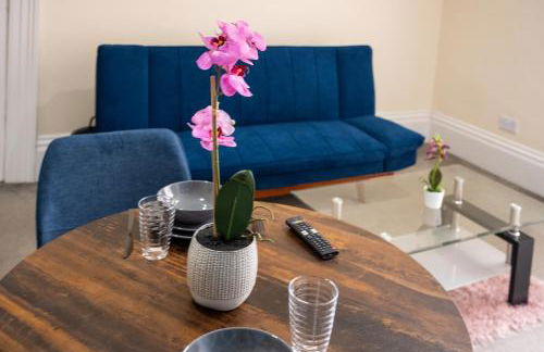 Rugby 1-BR Apt, Parking, City Centre, Sleeps 3 - Foto 29