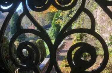 Unique Orchard Lodge for couples with hot tub - Photo 39