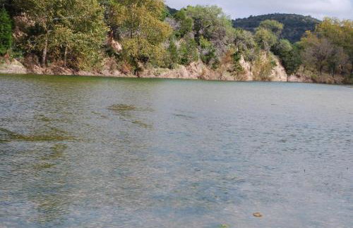 Nueces River Cabins-Pecan Cabin - Foto 17