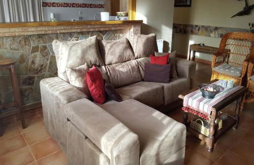 Cottage in Navas de Estena with Pool & Jacuzzi - Photo 28