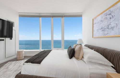 Lux Apts with Lake Views and Top Amenities - Foto 23