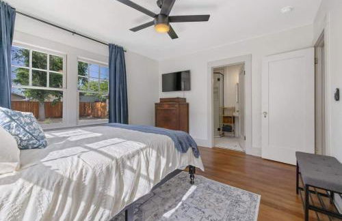 2 bed, 2 bath, historic beauty, walk downtown - Foto 49