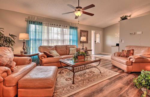 Centrally Located Deltona Home with Pool and Yard - Foto 3