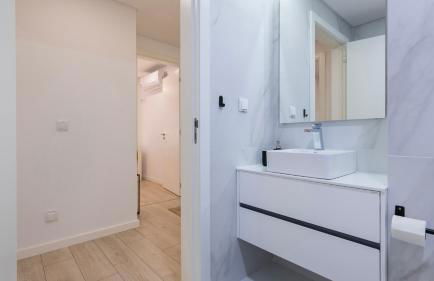 Homely 2BDR Apartment by LovelyStay - Foto 21