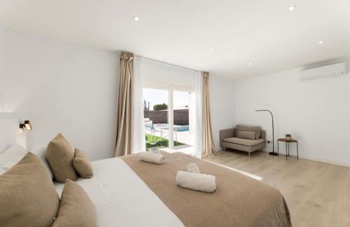 Villa Cactus - Large Private Plot - Heated Pool & BBQ - Luxury Vacation - Foto 17