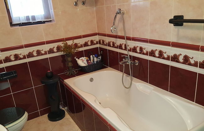 Riko & Mima Apartment - Photo 17