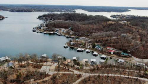 Fox's Den Your Lakefront Escape with Dock and Stunning Views - Foto 2