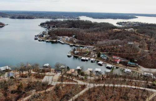 Fox's Den Your Lakefront Escape with Dock and Stunning Views - Foto 2