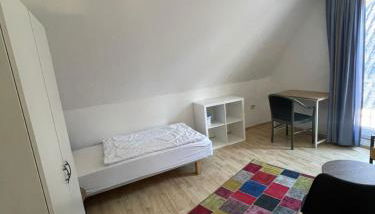 Hamburger Villenviertel, ganzes Haus mit 5 Einbettzimmern,1 Esszimmer - Foto 2