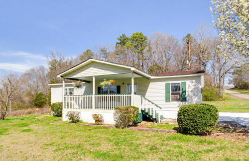 Valley View Lodge Rural Home in Bridgeport! - Foto 1