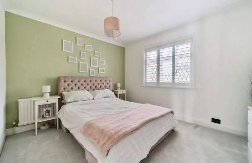 Country Manor Pool & Spa Games Room Cinema - Photo 17