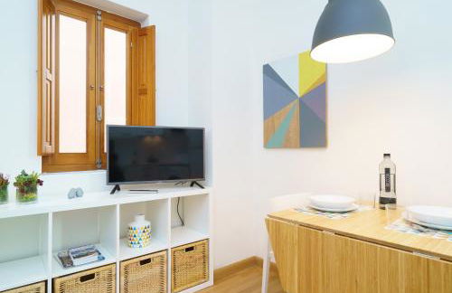 Valencia Home - Photo 11