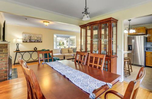 Spacious Fanwood Home with Decks, Walk to Park! - Foto 8