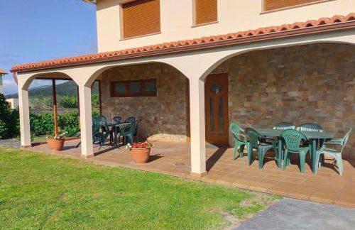 CASA AREALBA Casa con piscina muy cerca de las playas de San Xurxo y Doniños - Foto 1