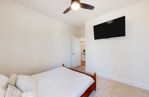 Dock, Game Room! Riverfront Retreat in Seaford - Foto 14