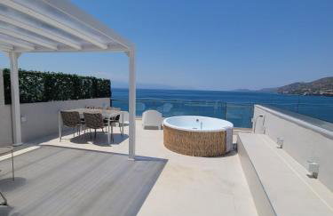 Stylish Rooftop Retreat with Hot Tub with Loutraki Beach - Foto 15