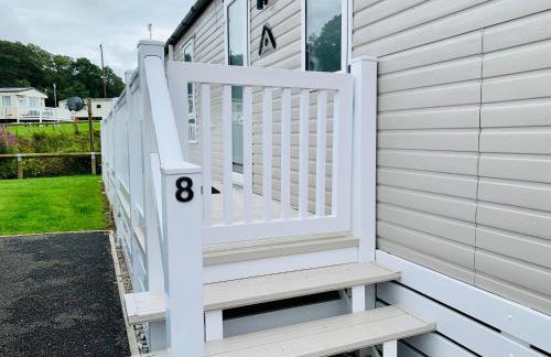 Modern two bedroom caravan with sofabed Sleeps 6 - Foto 7